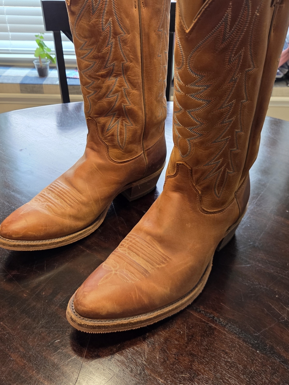 Justin Boots Tan Leather With Rubber Sole